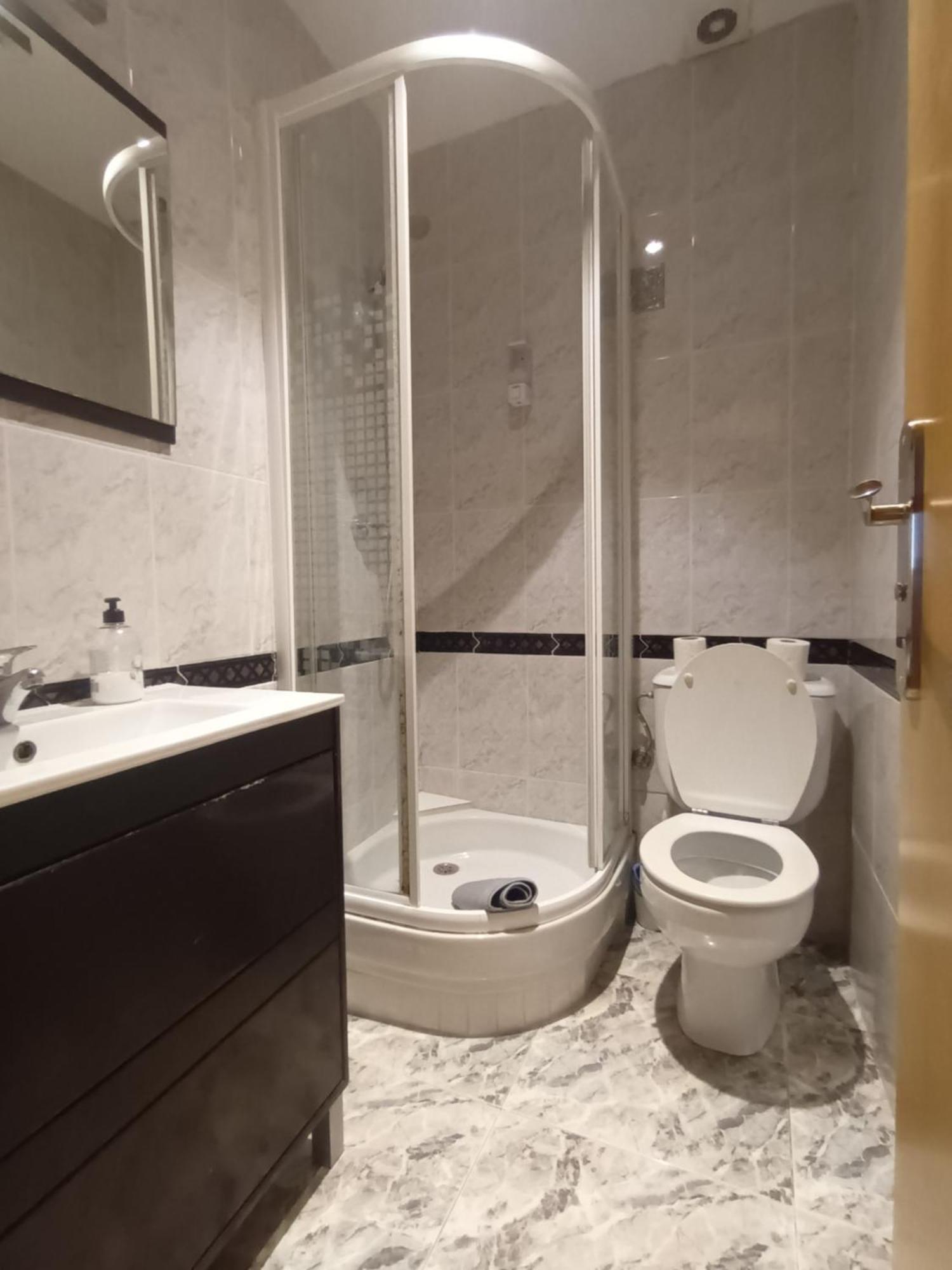 Apartamento Paris L'Hospitalet de Llobregat Dış mekan fotoğraf